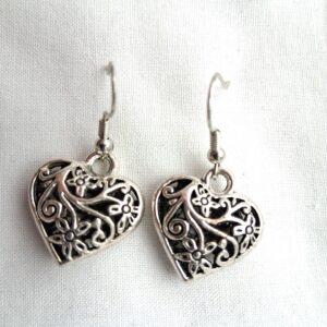 Silver Heart Earrings – Beautiful Gothic‑Inspired Jewellery