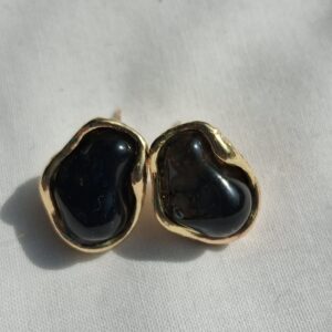 Vintage‑Style Irregular Gold Earrings with Black Stone | Elegant Retro Jewellery