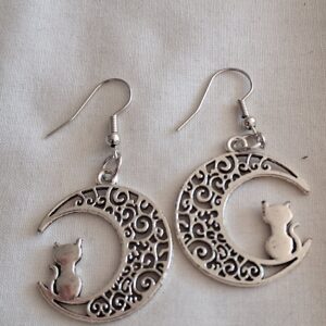 Silver Crescent Moon Cat Earrings — Intricate Celestial Jewellery