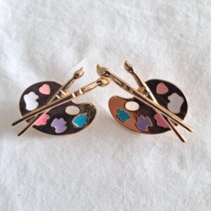 Artist's painting pallet and attached gold coloured brushes earrings