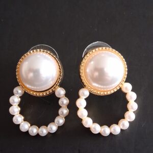 Classy Vintage Pearl‑Style Hoop Earrings with Sparkling Stone Accent