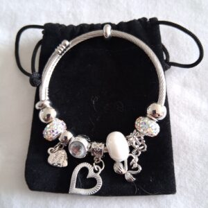 Elegant Silver‑Tone Charm Bracelet with Heart & Swan Accents